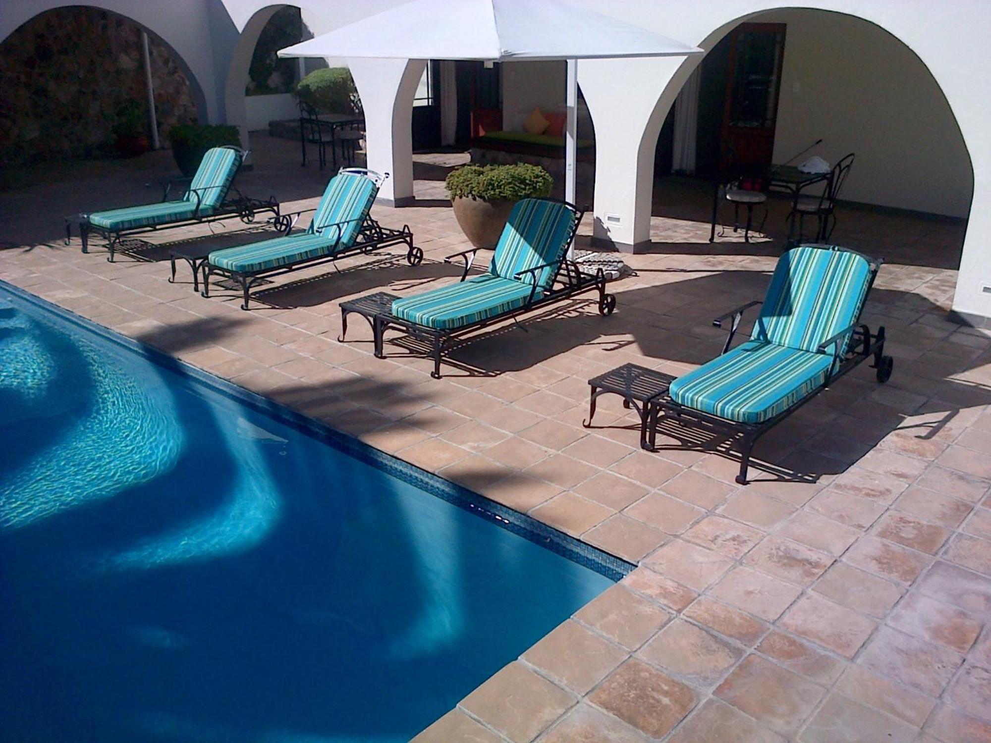 Nautilus Guest House Херманус Экстерьер фото